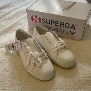 Superga white Classic Sneaker, size: 8.5